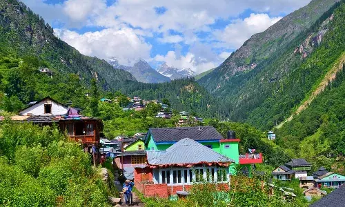 हिमाचल प्रदेश में इन जगहों पर बजट में घूम सकते हैं आप हिमाचल प्रदेश में इन जगहों पर बजट में घूम सकते हैं आप