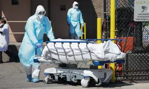 अंतिम संस्कार के लिए ले जाया जा रहा मुर्दा, अचानक से हुआ जिन्दा