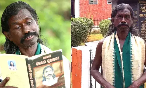 जानिए! कोसली भाषा के कवि हलधर नाग के बारे में, जिनके पास दिल्ली आकर पद्मश्री लेने के नहीं थे पैसे जानिए! कोसली भाषा के कवि हलधर नाग के बारे में, जिनके पास दिल्ली आकर पद्मश्री लेने के नहीं थे पैसे