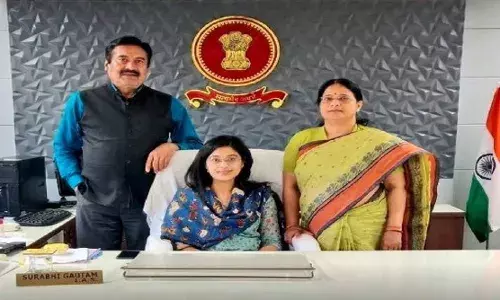 कभी अंग्रेजी न बोल पाने की वजह से लोगों ने उड़ाया था मजाक, IAS ऑफिसर बन उन लोगों की बोलती बंद। कभी अंग्रेजी न बोल पाने की वजह से लोगों ने उड़ाया था मजाक, IAS ऑफिसर बन उन लोगों की बोलती बंद।