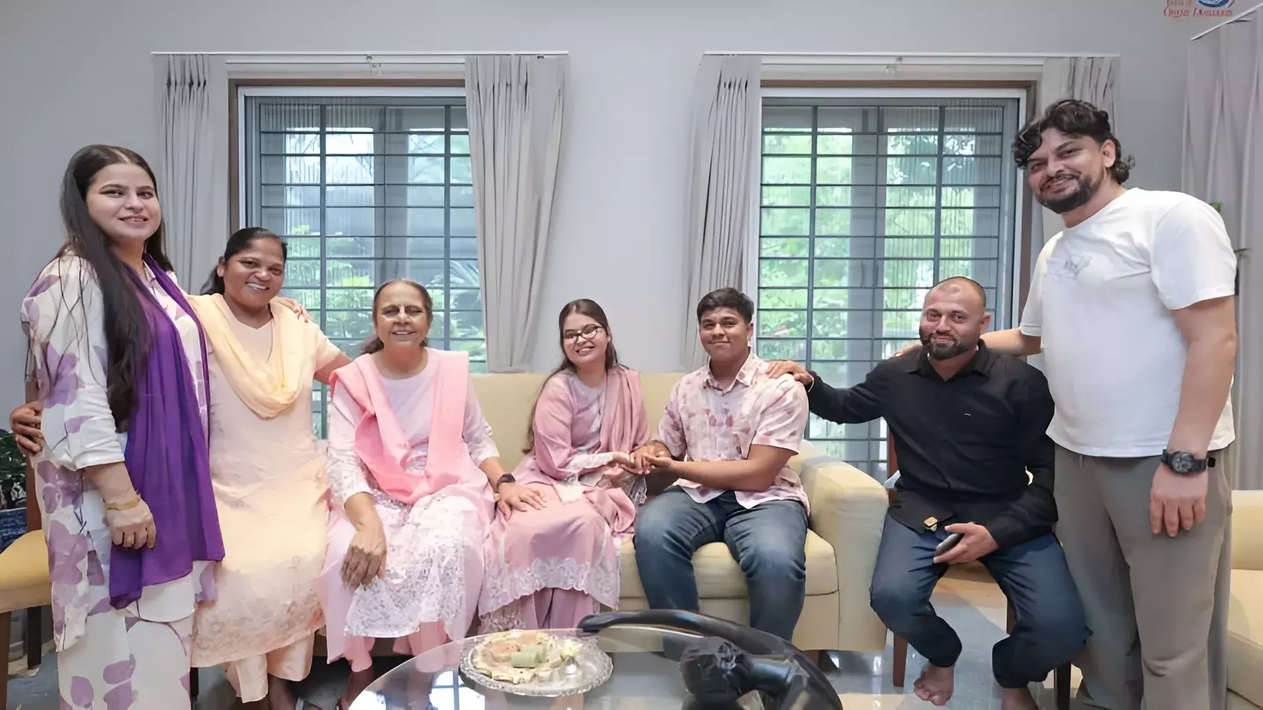 11 Months After Her Death, a Sister’s ‘Hand’ Tied Rakhi to Her Brother — A Raksha Bandhan That Moved Everyone to Tears 11 Months After Her Death, a Sister’s ‘Hand’ Tied Rakhi to Her Brother — A Raksha Bandhan That Moved Everyone to Tears