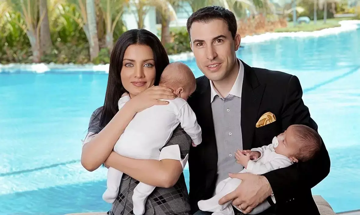 Celina Jaitly’s Heartbreaking Revelation: Thrown Out Of Her Home Just Three Weeks After Childbirth Celina Jaitly’s Heartbreaking Revelation: Thrown Out Of Her Home Just Three Weeks After Childbirth