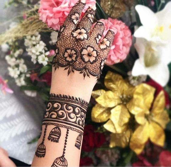 Latest Karva Chauth Mehendi Design 2020 Updated