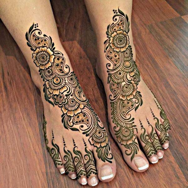 Arabic mehndi design for leg | Image