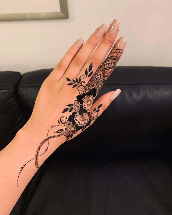 Black Mehndi Tattoo Motifs