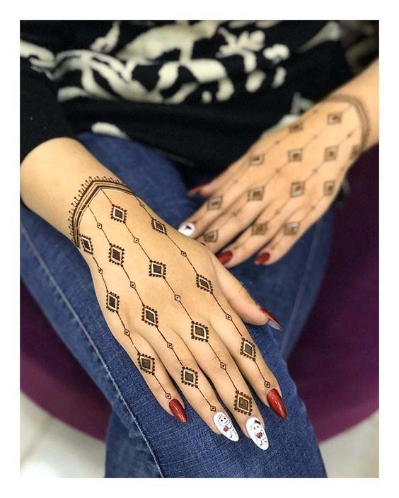 Chained Squares Mehndi Tattoo Art